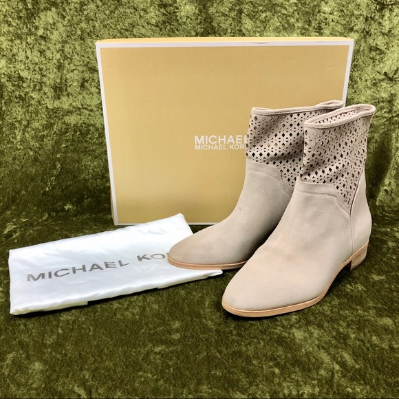 MICHAEL Michael Kors Shoes - LAST CHANCE💞Michael Kors Sunny cream suede bootie